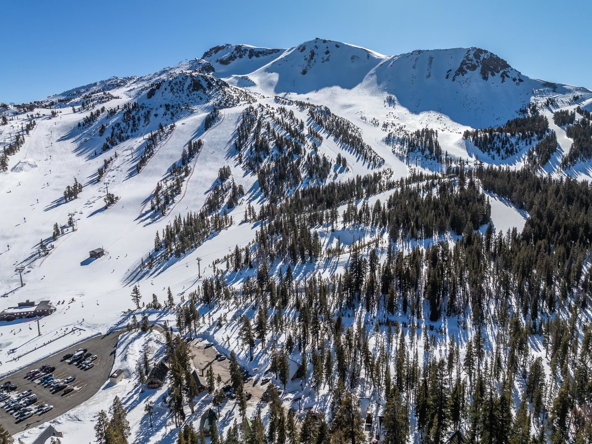 11000 Minaret Road, Unit 18 Mammoth Lakes, CA 93546 - Photo 39 of 45 Gallery Image 39