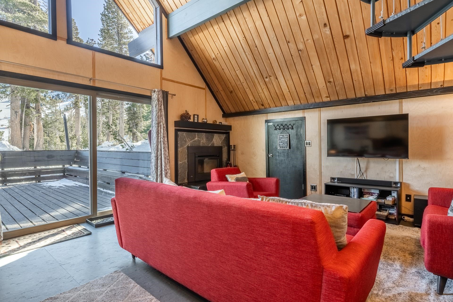 11000 Minaret Road, Unit 18 Mammoth Lakes, CA 93546 - Photo 8 of 45 Gallery Image 8