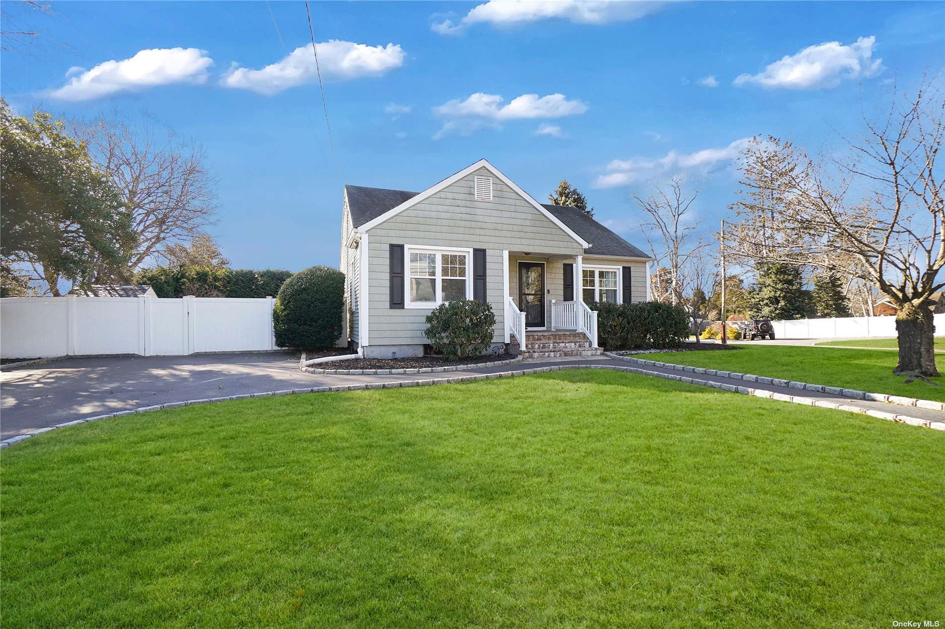 72 Edgewood Road West Islip, NY 11795 - Photo 1 of 1 Gallery Image 1