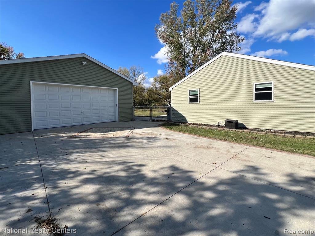 7444 Rory Street Grand Blanc, MI 48439 - Photo 29 of 38 Gallery Image 29