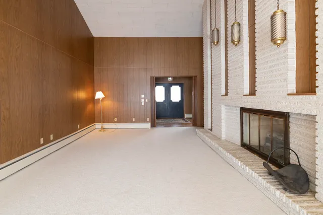 $324,900 | 1017 Azaleamum Drive, Three Rivers, MI 49093