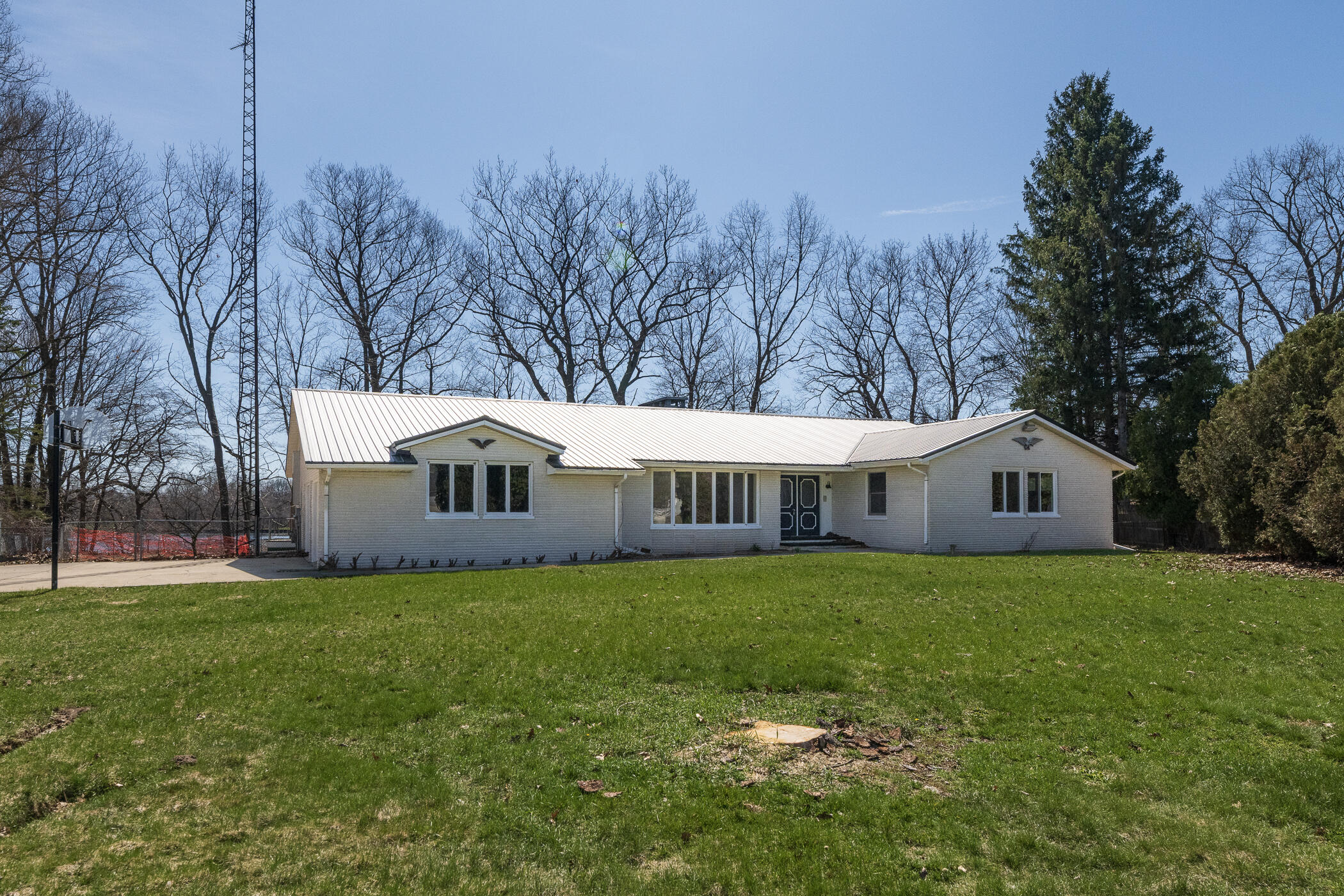 1017 Azaleamum Drive Three Rivers, MI 49093 - Photo 3 of 66 1017 Azaleamum - Spring Ext-2