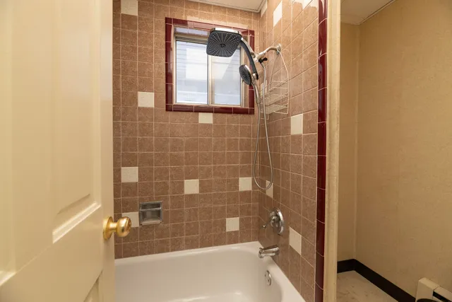 $324,900 | 1017 Azaleamum Drive, Three Rivers, MI 49093