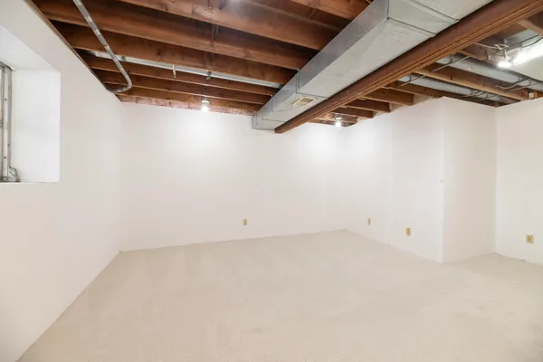 $324,900 | 1017 Azaleamum Drive, Three Rivers, MI 49093