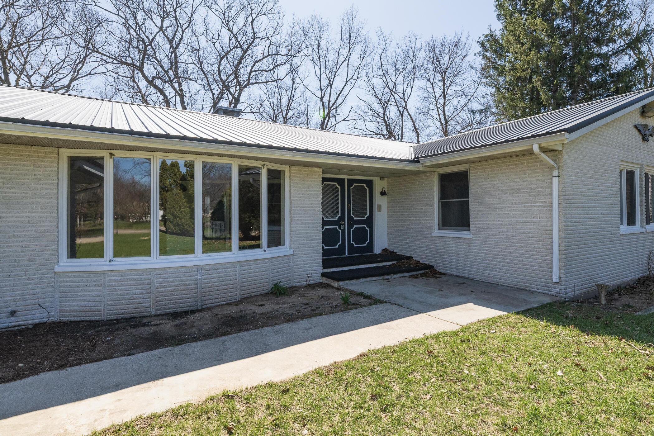 1017 Azaleamum Drive Three Rivers, MI 49093 - Photo 60 of 66 1017 Azaleamum - Spring Ext-4