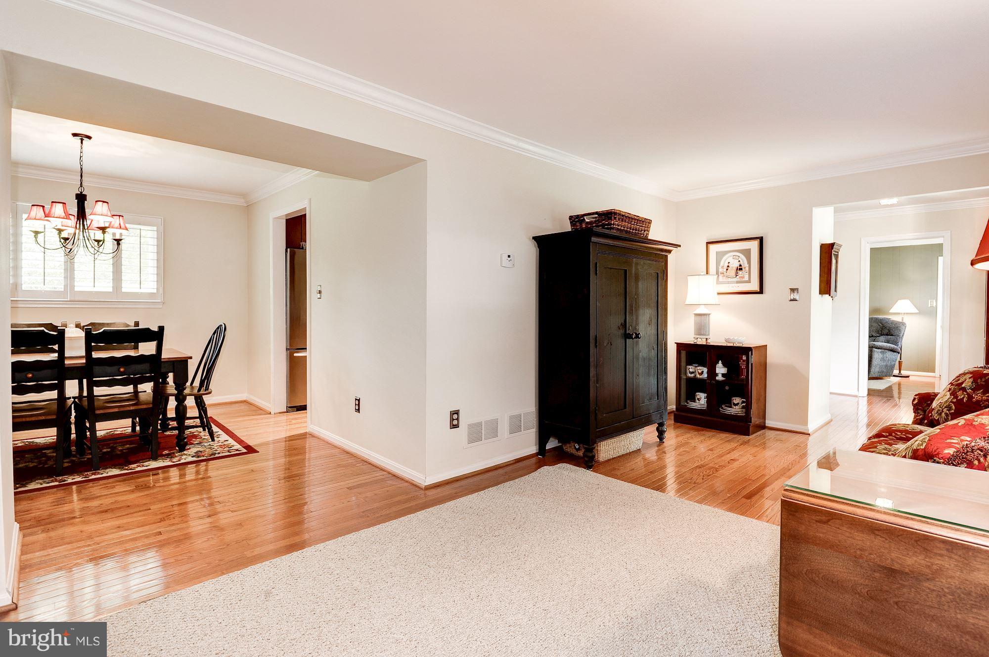 2306 Archdale Road Reston, VA 20191 - Photo 3 of 30 Living Room