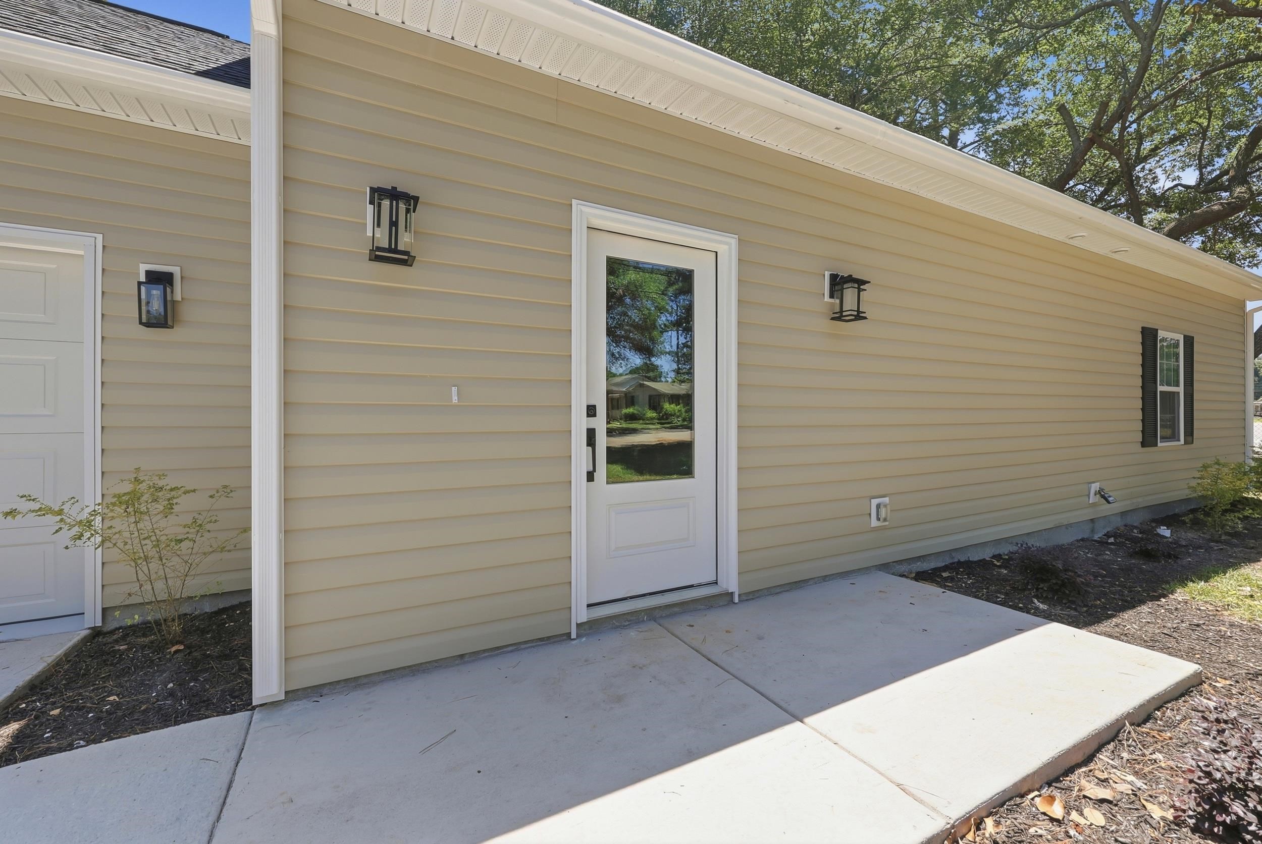 730 Anderson Street Kingstree, SC 29556 - Photo 2 of 32