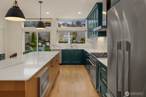 $2,500,000 | 2521 Northwest 92nd Street, Seattle, WA 98117