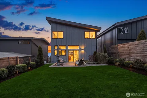 $2,500,000 | 2521 Northwest 92nd Street, Seattle, WA 98117