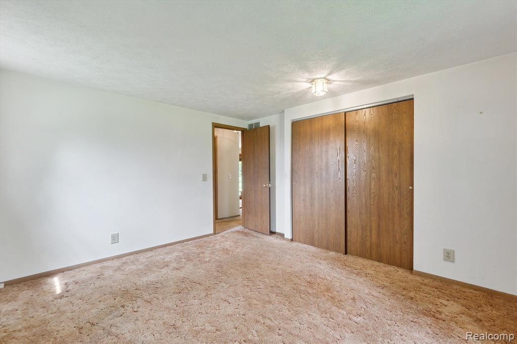 26727 North Dixboro Road South Lyon, MI 48178 - Photo 22 of 57 Gallery Image 22