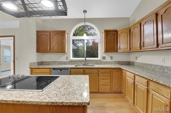 $589,900 | 16015 Canterbury Estates Drive, Ellisville, MO 63021