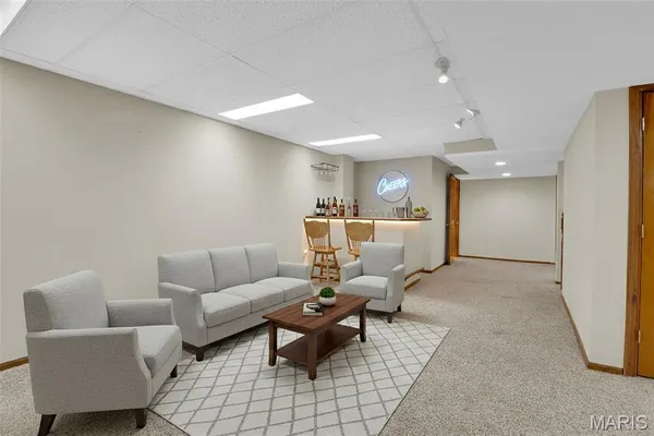 $589,900 | 16015 Canterbury Estates Drive, Ellisville, MO 63021