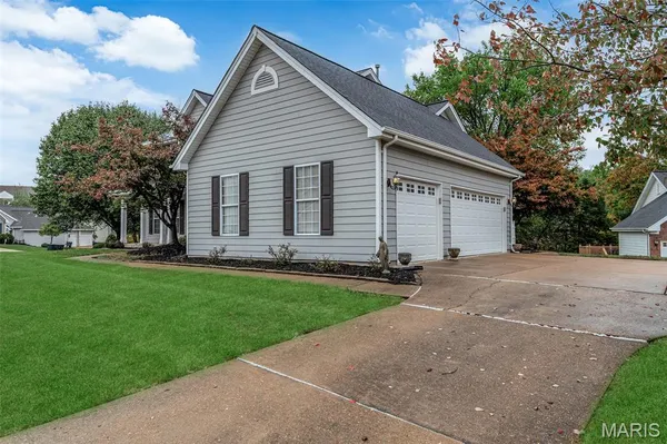 $589,900 | 16015 Canterbury Estates Drive, Ellisville, MO 63021