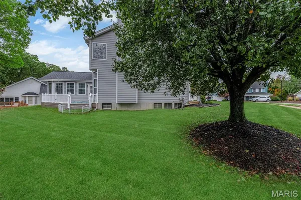$589,900 | 16015 Canterbury Estates Drive, Ellisville, MO 63021