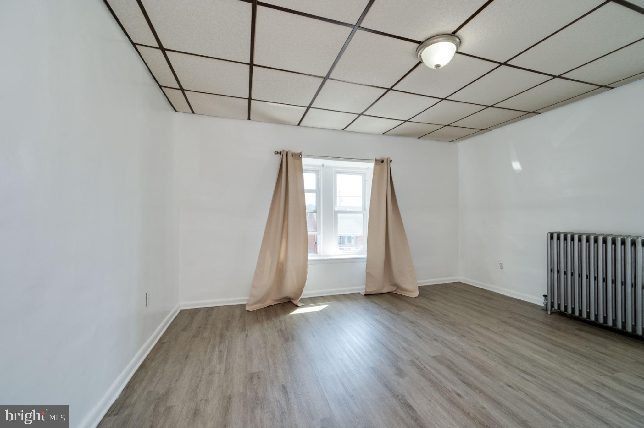 1448 Luzerne Street Reading, PA 19601 - Photo 20 of 32 Bright and airy blank canvas space.