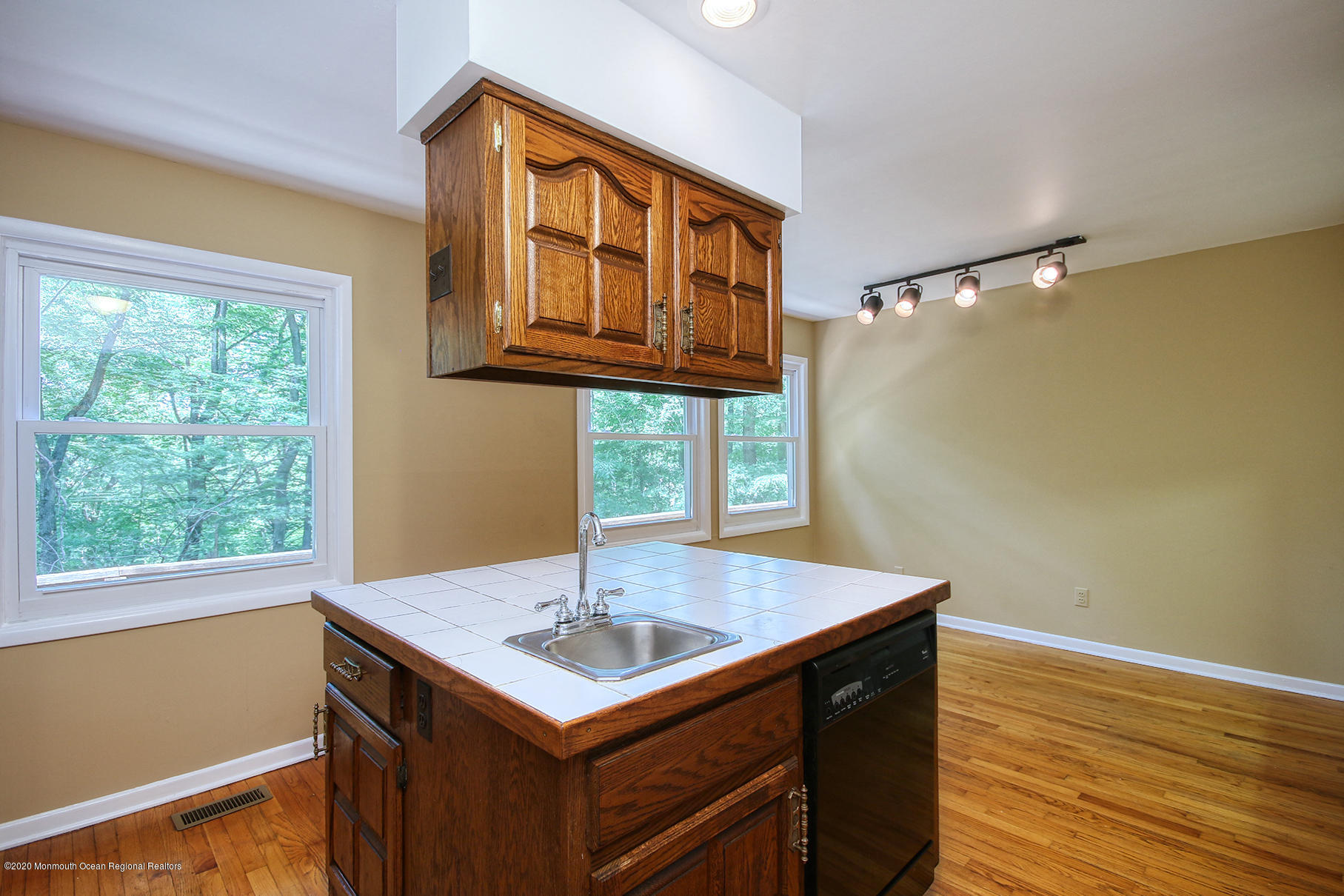 14 Delwood Road Chester, NJ 07930 - Photo 24 of 49 JUNI4376