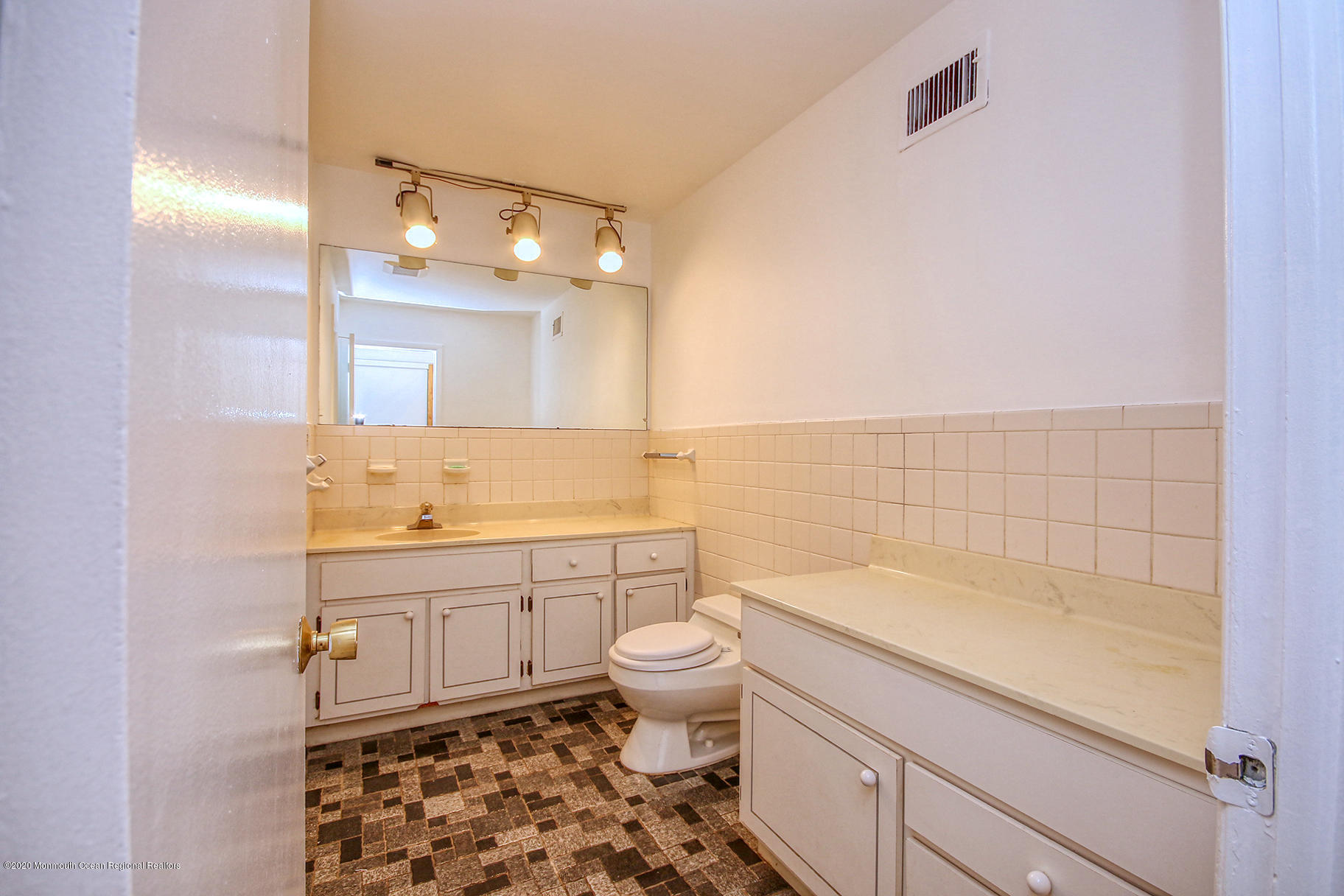 14 Delwood Road Chester, NJ 07930 - Photo 32 of 49 JUNI4396