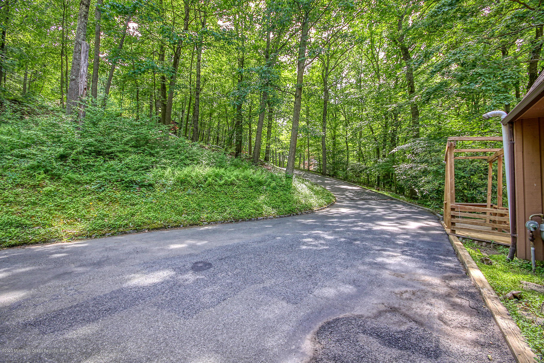 14 Delwood Road Chester, NJ 07930 - Photo 46 of 49 JUNI4433