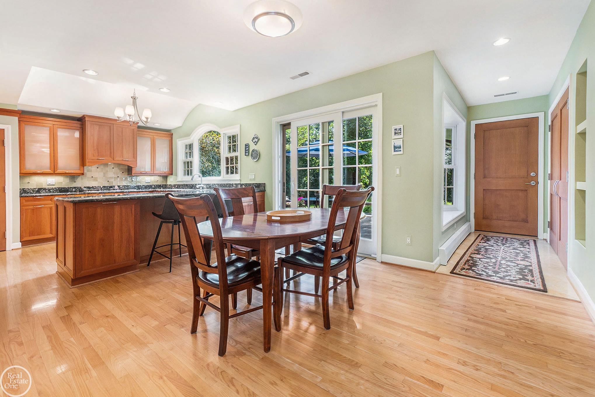 3781 Lincoln Road Bloomfield Hills, MI 48301 - Photo 10 of 37