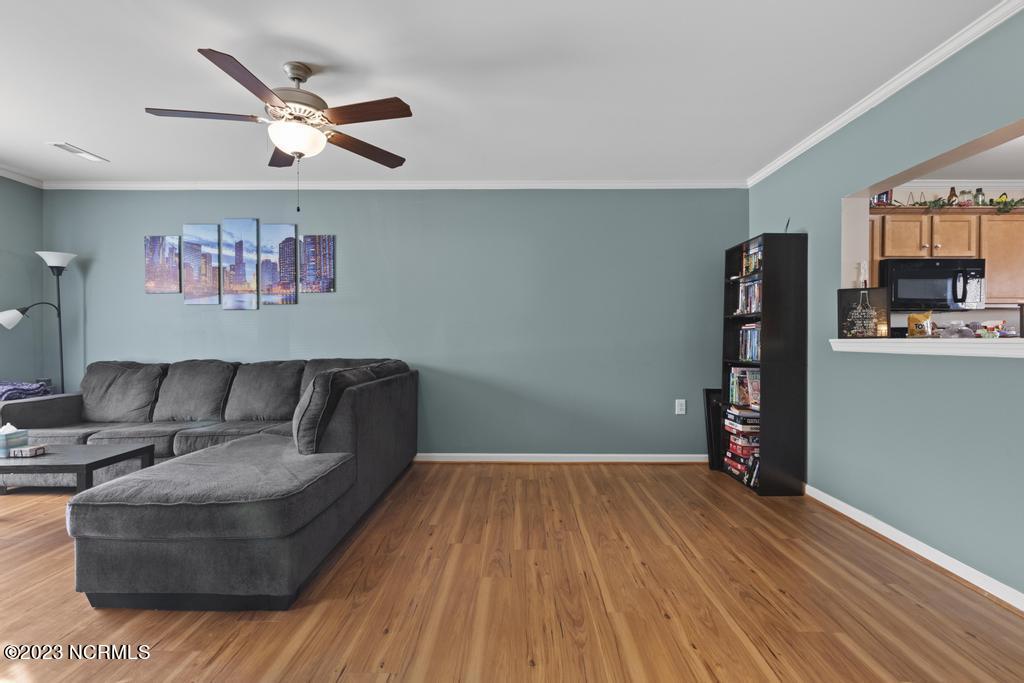 221 Boyington Drive Midway Park, NC 28544 - Photo 4 of 26 221 LR 3