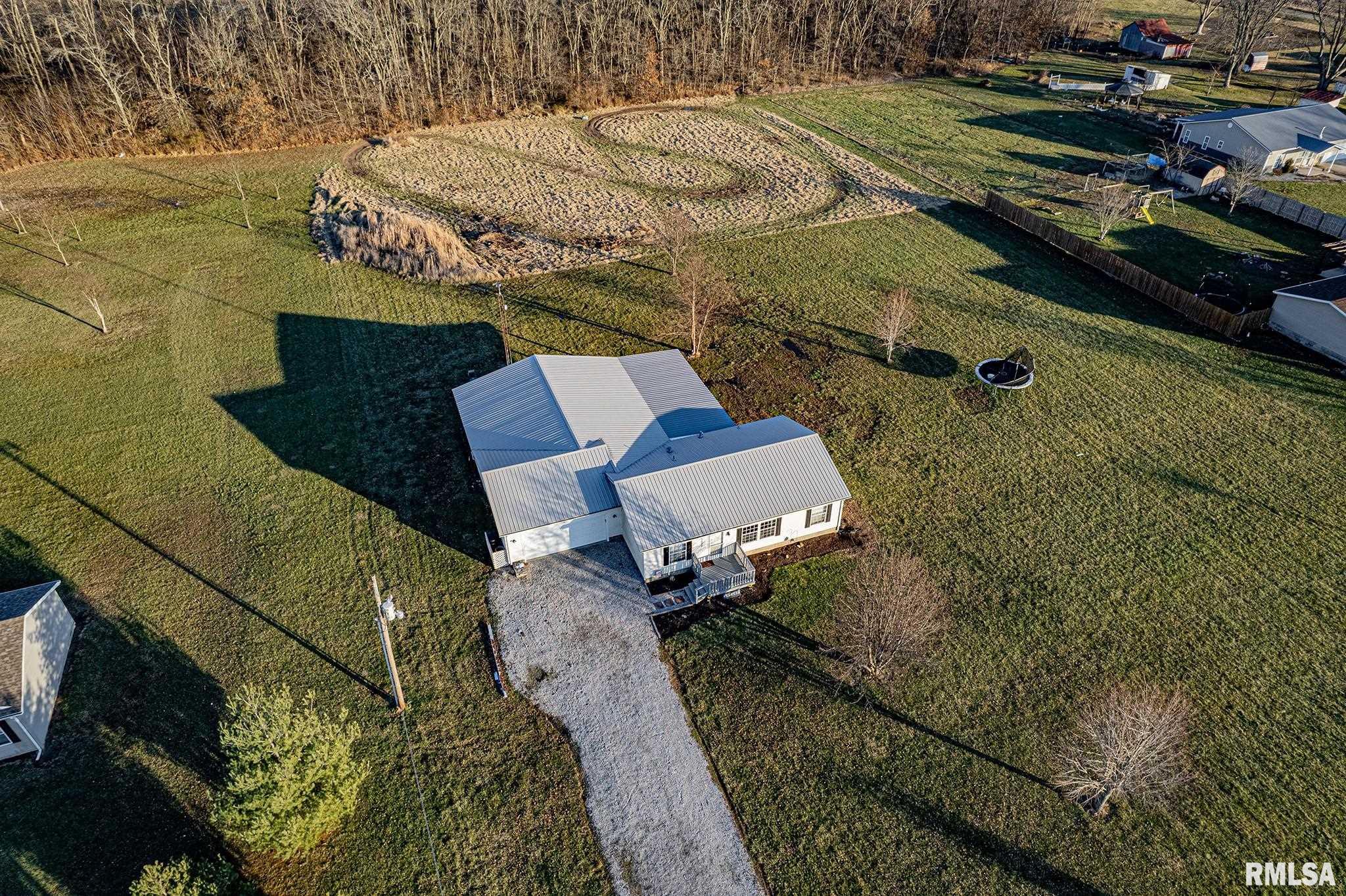 3632 County Farm Road Salem, IL 62881 - Photo 1 of 37