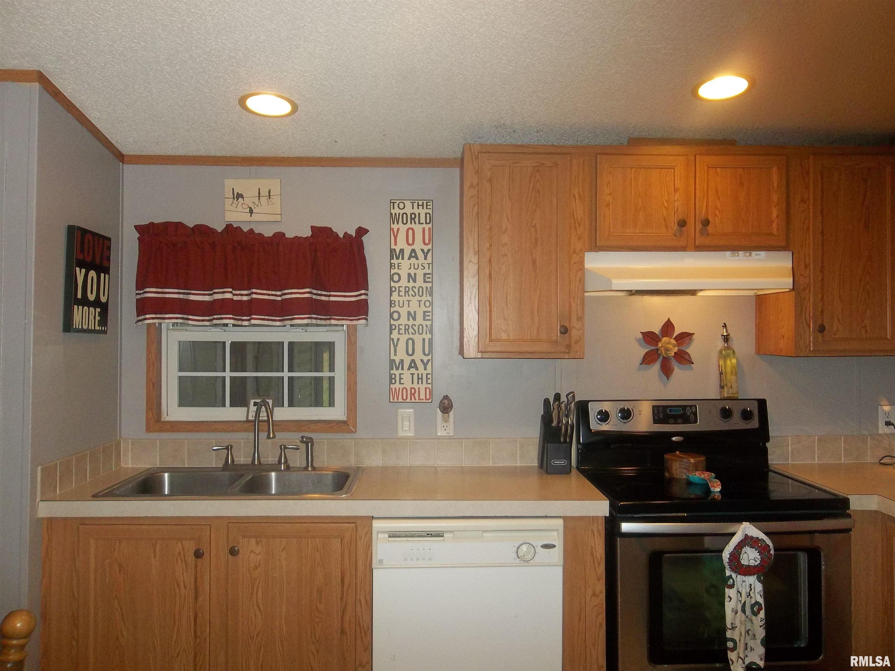 3632 County Farm Road Salem, IL 62881 - Photo 5 of 37