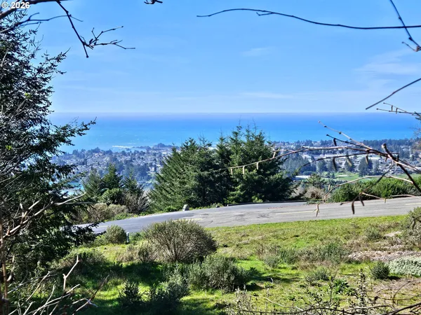 $169,500 | 98007 Crown Terrace, Unit 7, Brookings, OR 97415