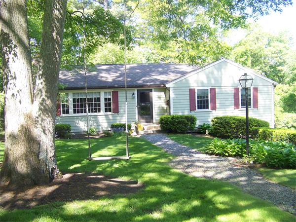 61 Cedarwood Road Scituate, MA 02066 - Photo 6 of 27 Gallery Image 6