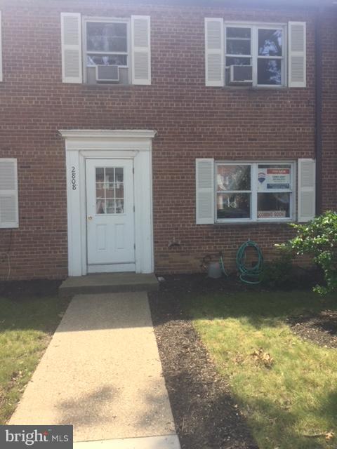 2808 16th Road South, Unit 2808B Arlington, VA 22204 - Photo 1 of 15 a house view with a outdoor space