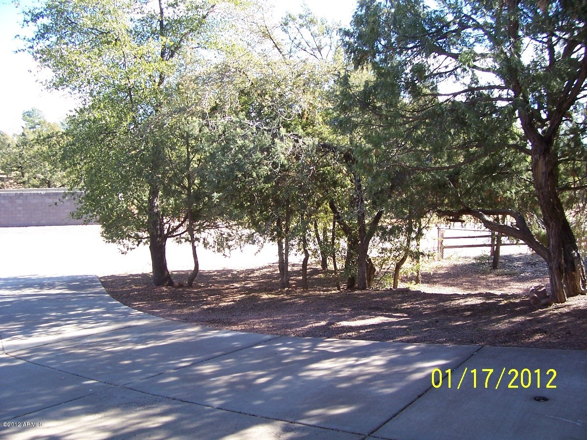 2012 North McLane Road Payson, AZ 85541 - Photo 3 of 18 front yard