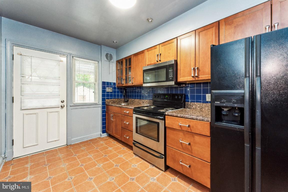 4122 24th Avenue Temple Hills, MD 20748 - Photo 11 of 24 Kitchen
