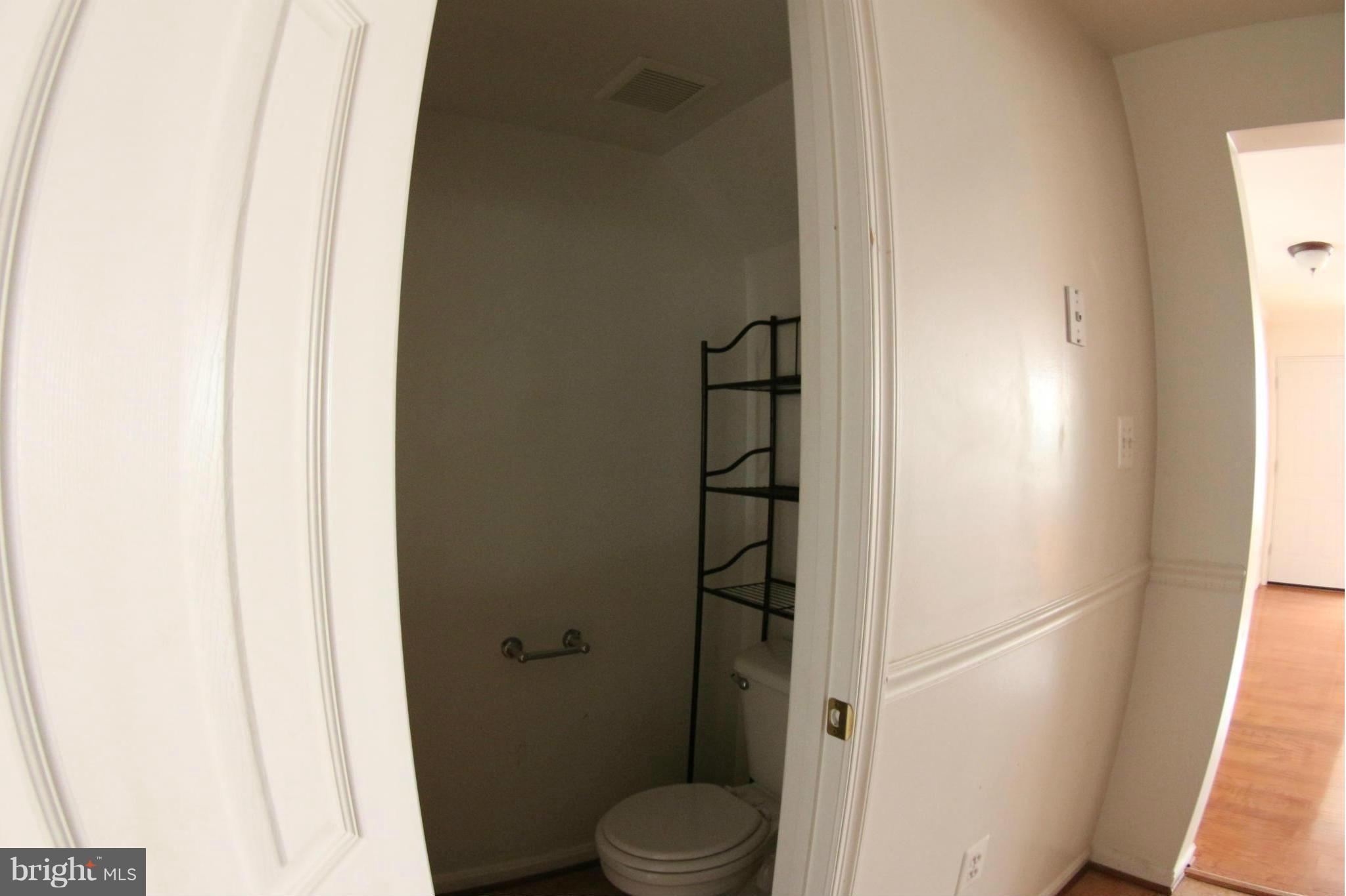 11157 Stagestone Way Manassas, VA 20109 - Photo 5 of 25 Bath