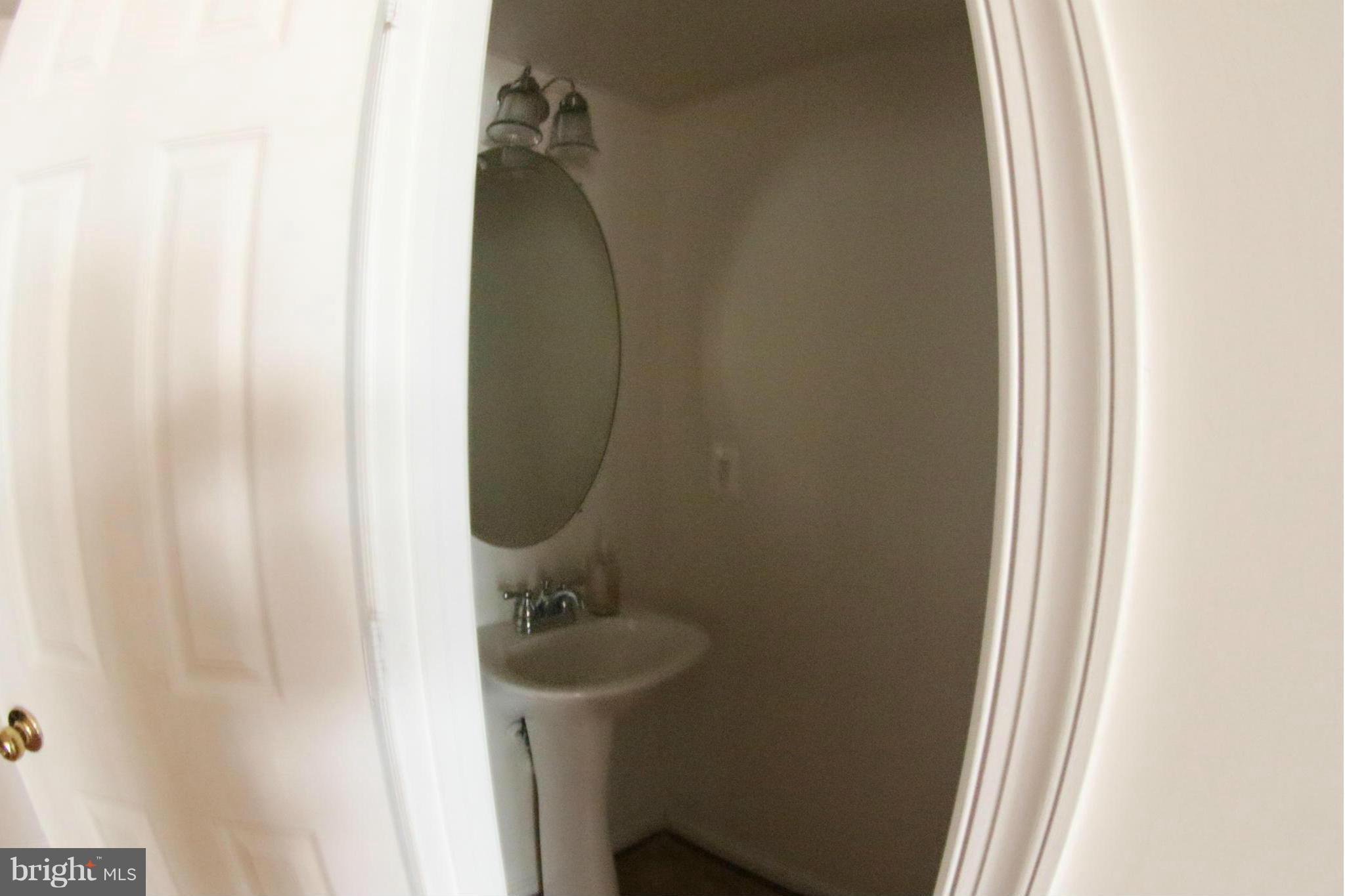 11157 Stagestone Way Manassas, VA 20109 - Photo 6 of 25 Bath