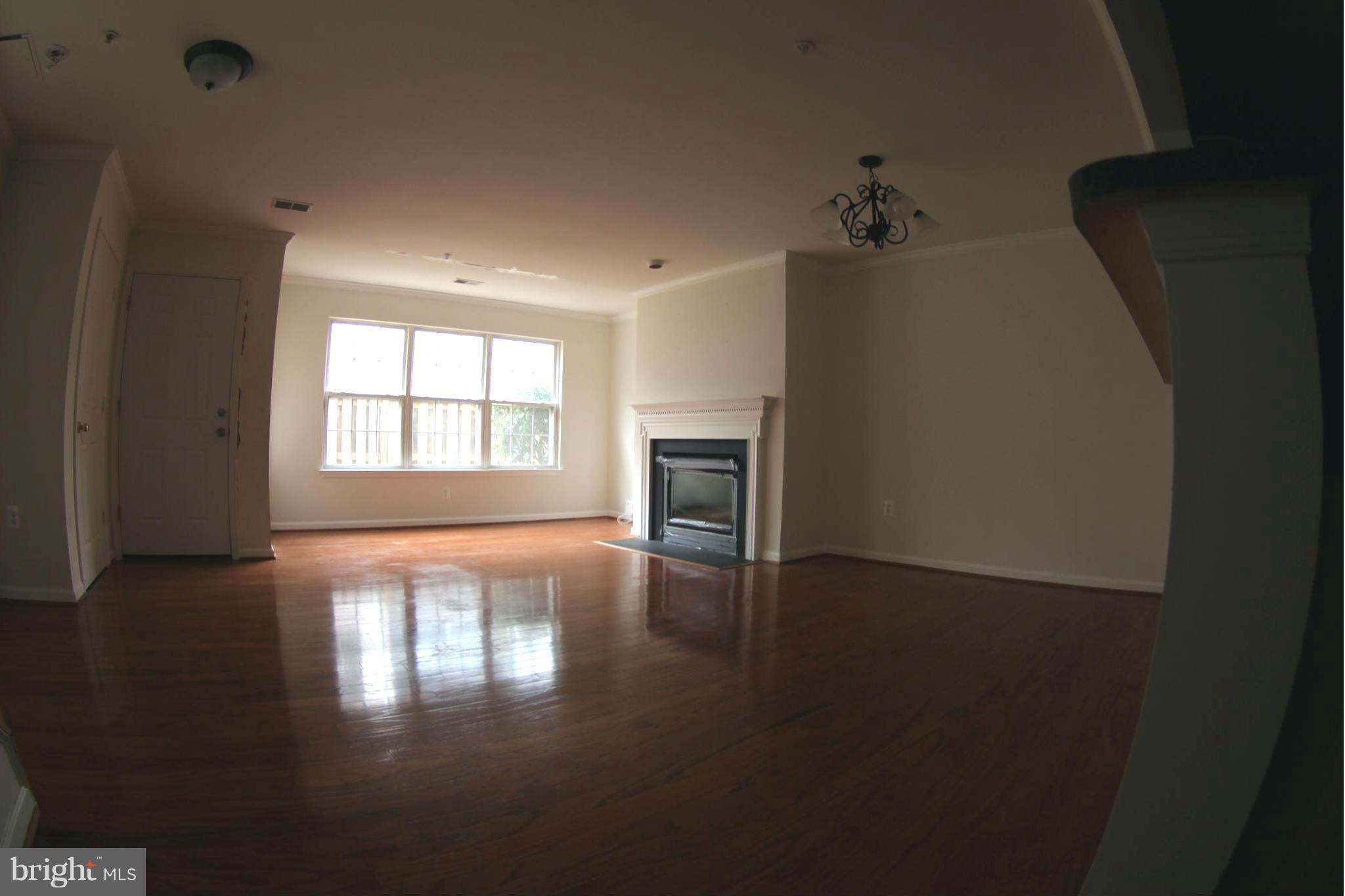 11157 Stagestone Way Manassas, VA 20109 - Photo 7 of 25 Living Room