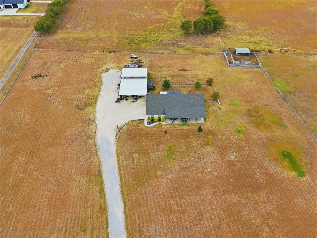 2170 Derrs Chapel Road Italy, TX 76651 - Photo 35 of 38 swimming pool with an ocean view