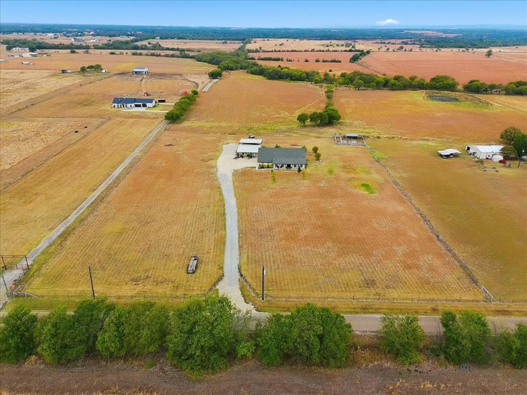 2170 Derrs Chapel Road Italy, TX 76651 - Photo 5 of 38 a view of an ocean