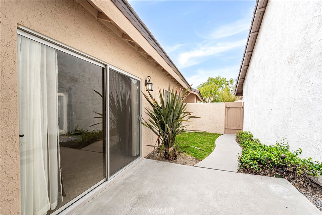 2162 Sweetbriar Road Tustin, CA 92780 - Photo 24 of 33