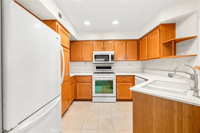 $724,995 | 25203 Via Azul, Laguna Niguel, CA 92677