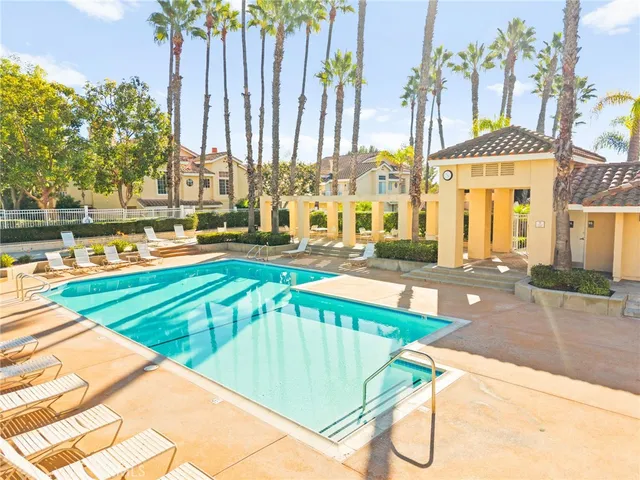 $724,995 | 25203 Via Azul, Laguna Niguel, CA 92677