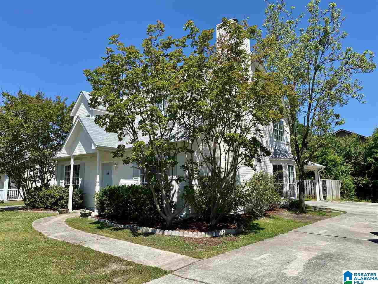 124 Park Pl Circle Alabaster, AL 35007 - Photo 3 of 40