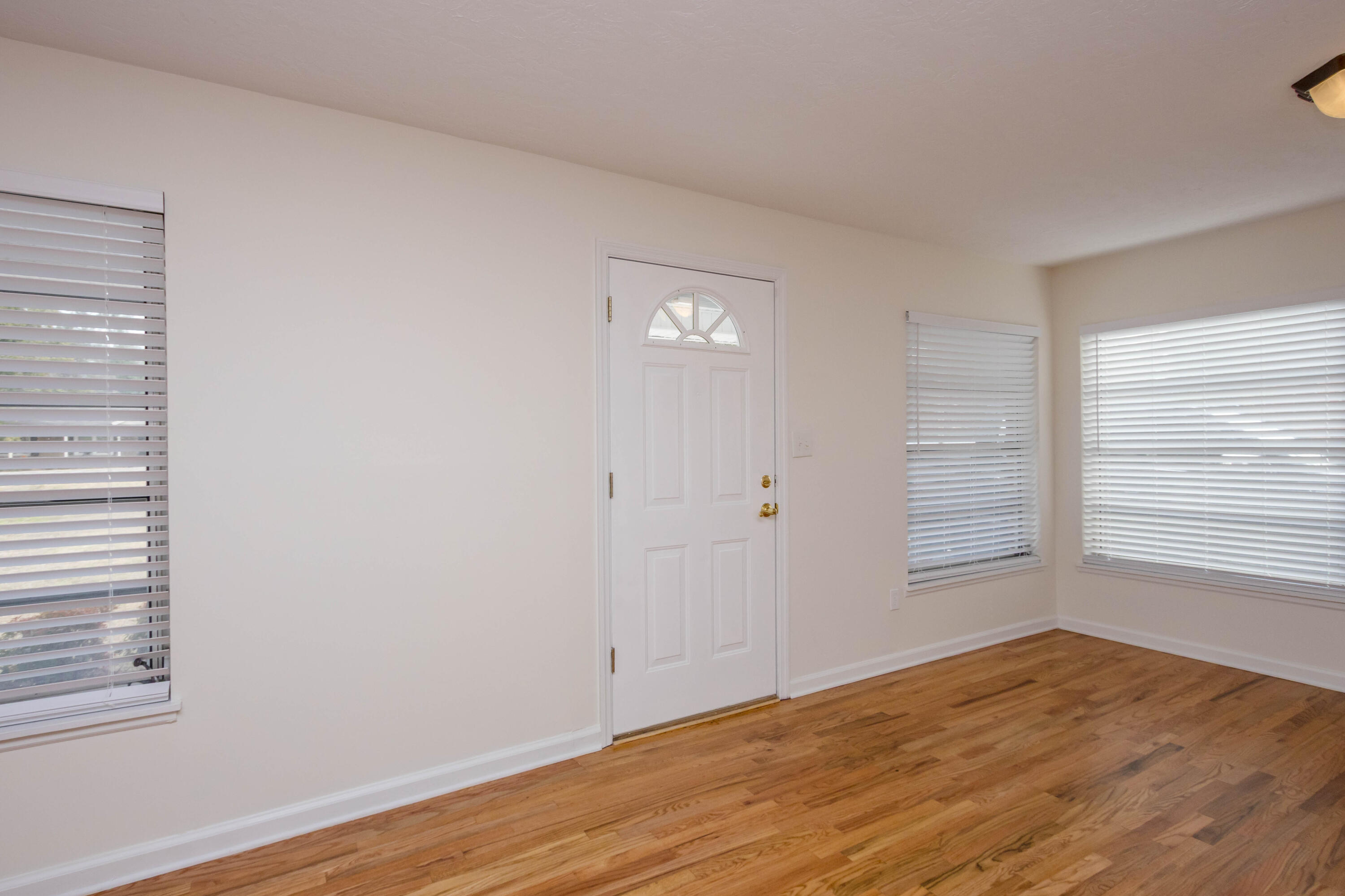 2393 Wheeless Road Augusta, GA 30906 - Photo 8 of 54 Foyer