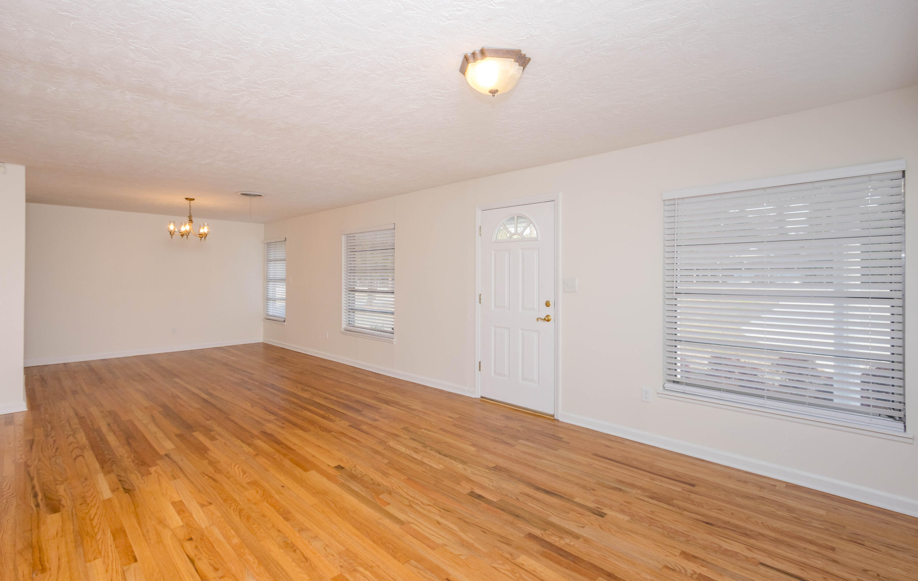 2393 Wheeless Road Augusta, GA 30906 - Photo 10 of 54 Living Room