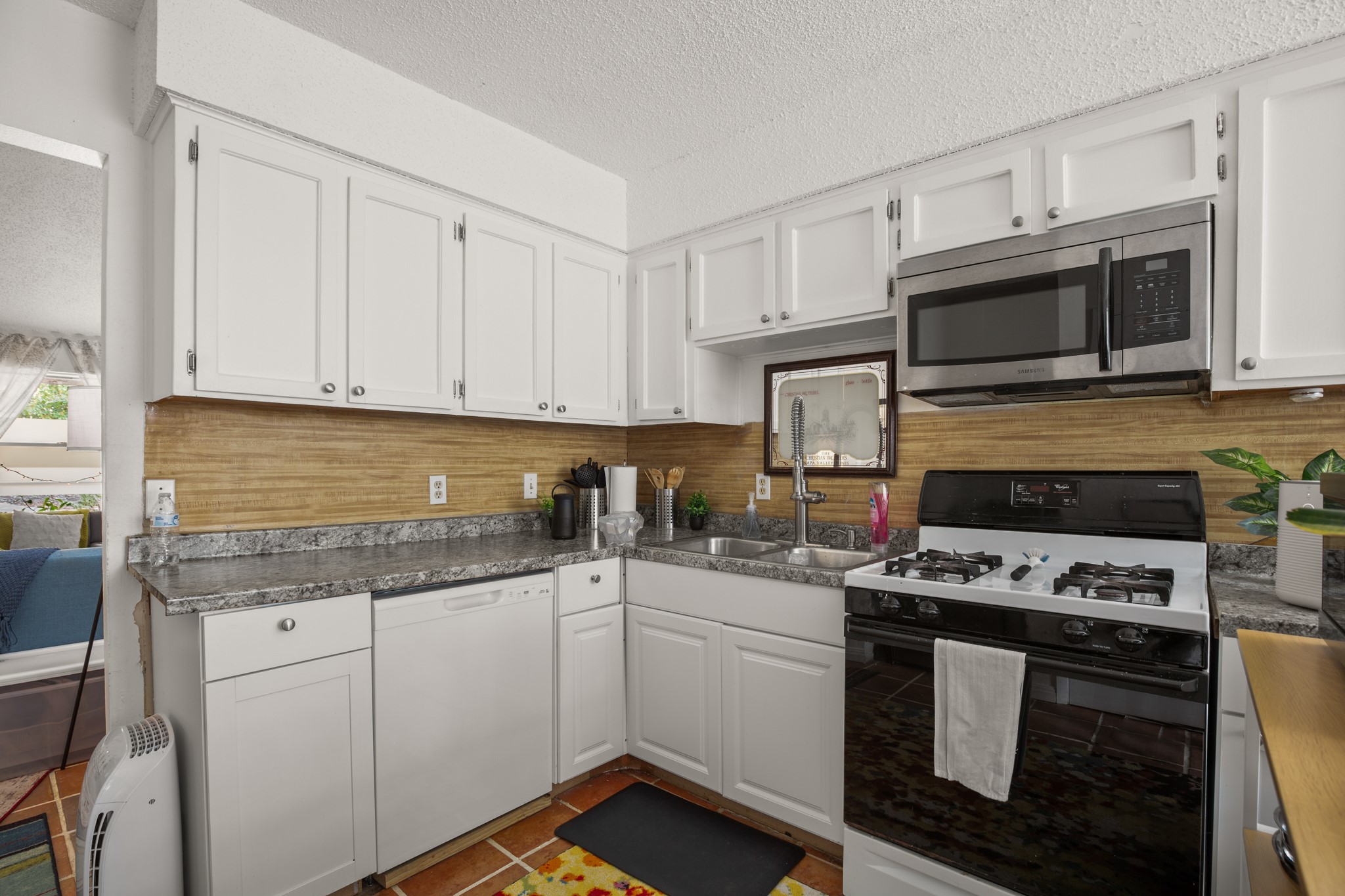 5402 Brompton Circle Austin, TX 78745 - Photo 23 of 30 A functional design provides efficiency and convenience.