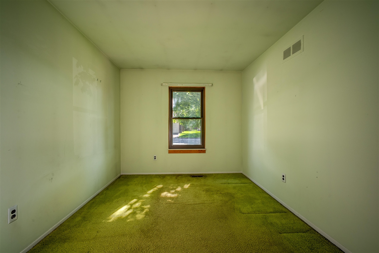 2887 Roundtree Drive Troy, MI 48083 - Photo 10 of 20