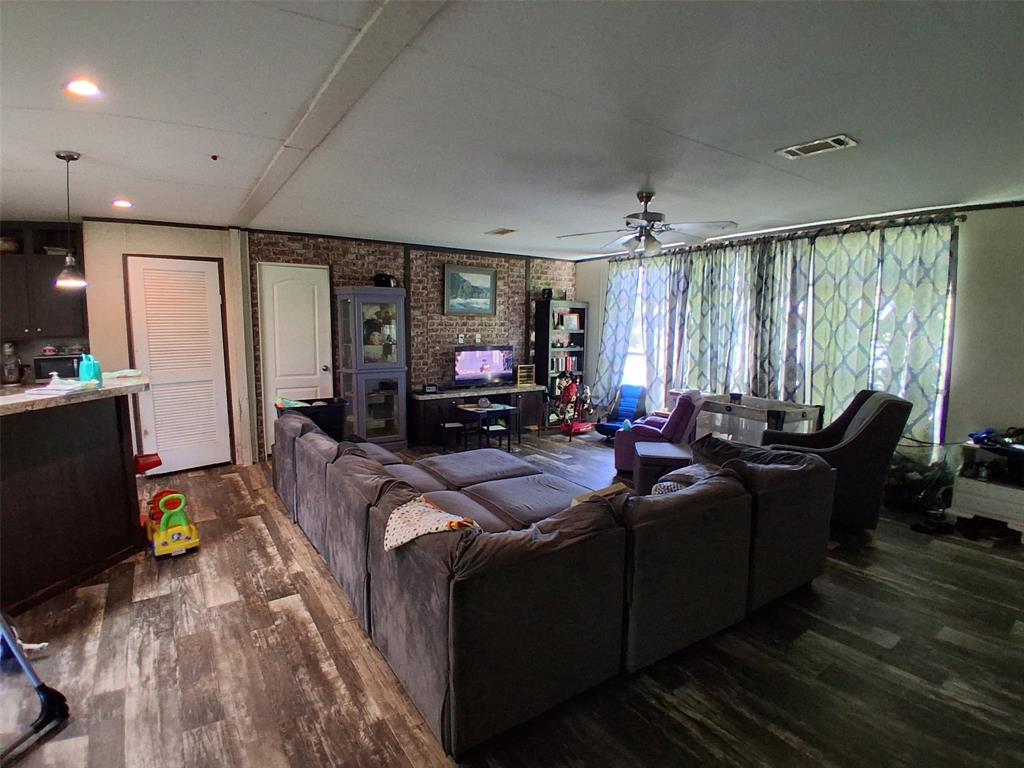 517 Killough Road Granbury, TX 76049 - Photo 2 of 13