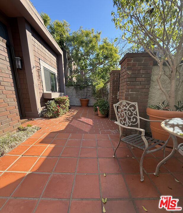 4549 Alla Road, Unit 6 Marina del Rey, CA 90292 - Photo 6 of 32