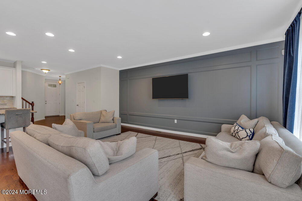 6 Malcolm Way Lincroft, NJ 07738 - Photo 14 of 47 021_dsc04529