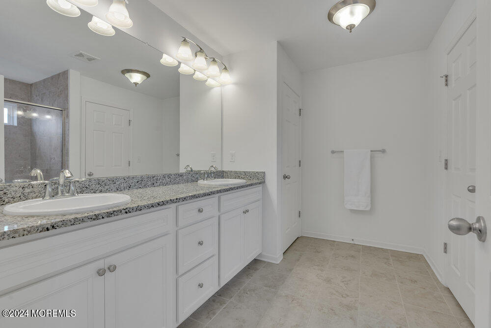 6 Malcolm Way Lincroft, NJ 07738 - Photo 26 of 47 035_dsc04599