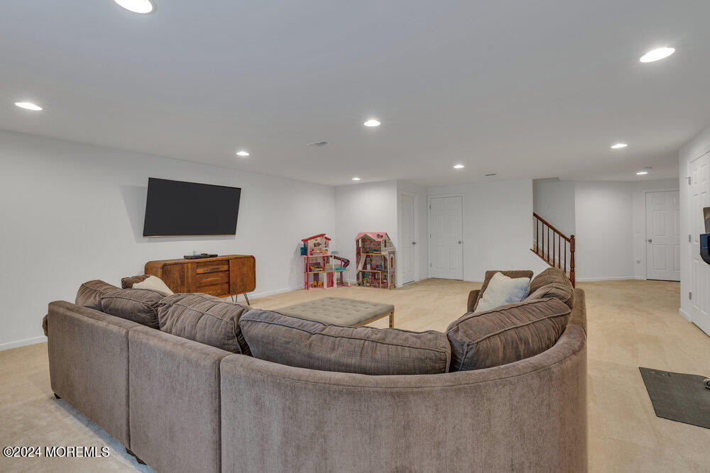 6 Malcolm Way Lincroft, NJ 07738 - Photo 38 of 47 047_dsc04659