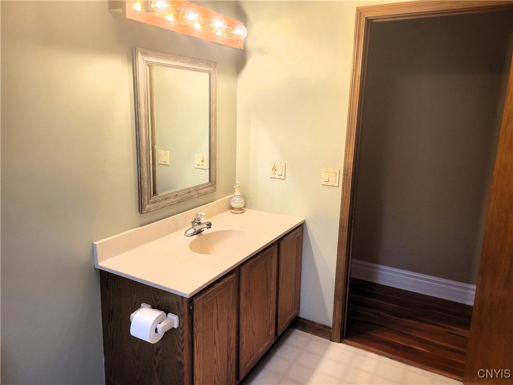 3130 Meadow View Lane Sennett, NY 13021 - Photo 38 of 46 bathroom